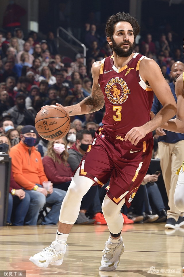 随着足球运 随着足球运