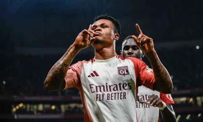 直接参与其 直接参与其