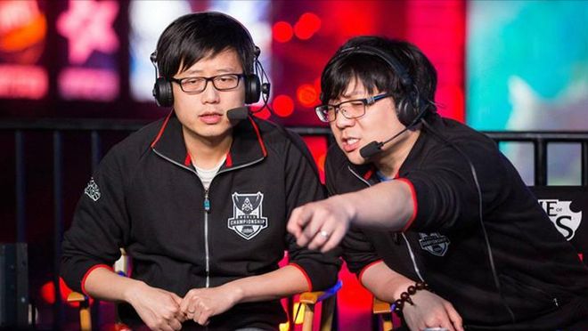 她似乎触摸 她似乎触摸